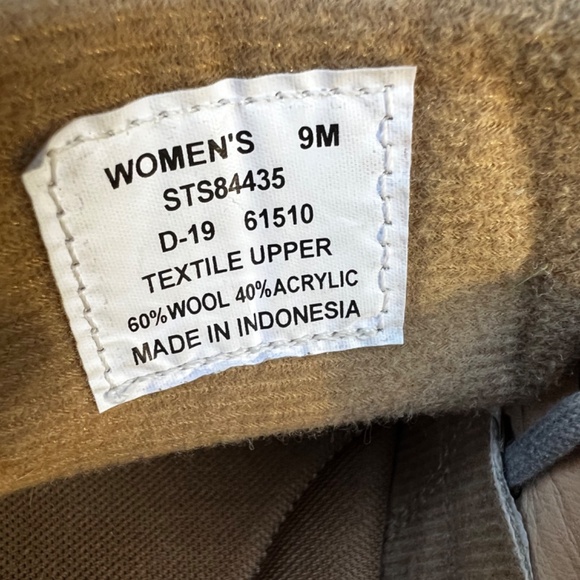 Sperry Women’s Angelfish Varsity Boat Shoe. - Picture 7 of 7